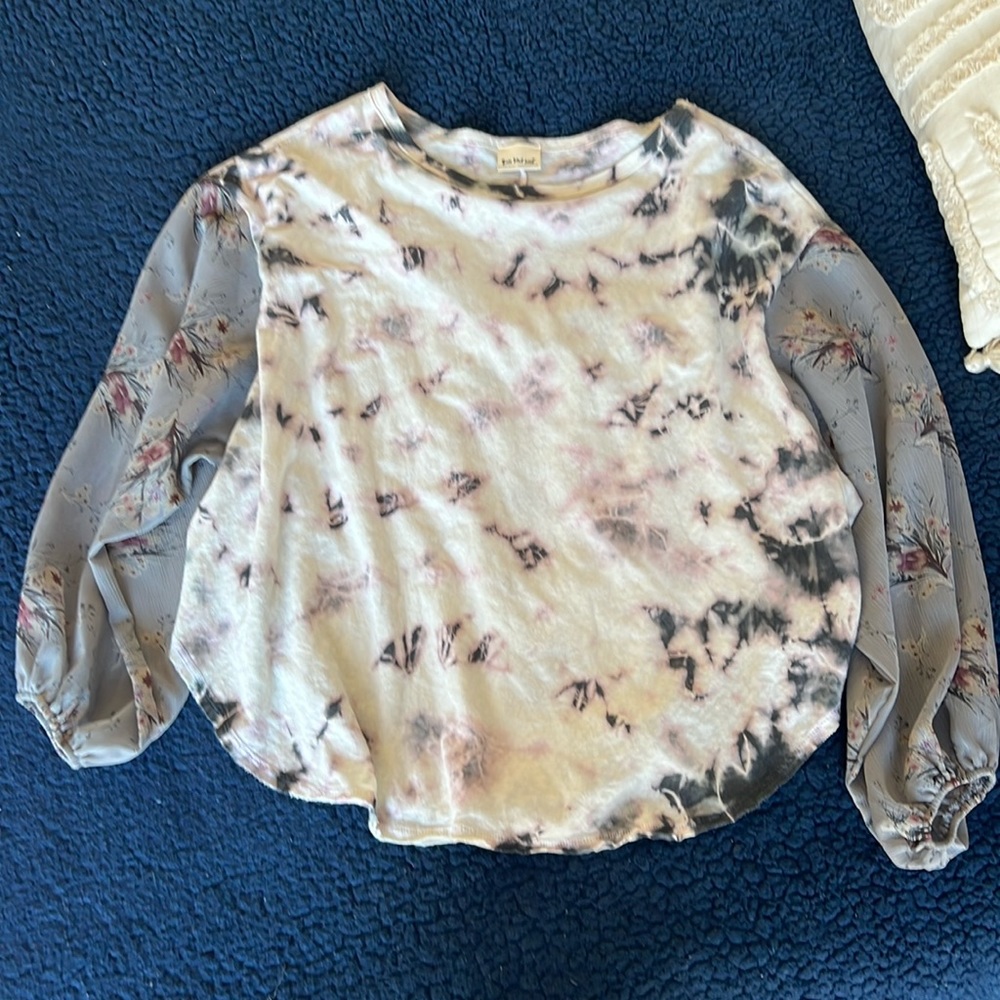 Three bird nest blouse with balloon sleeves